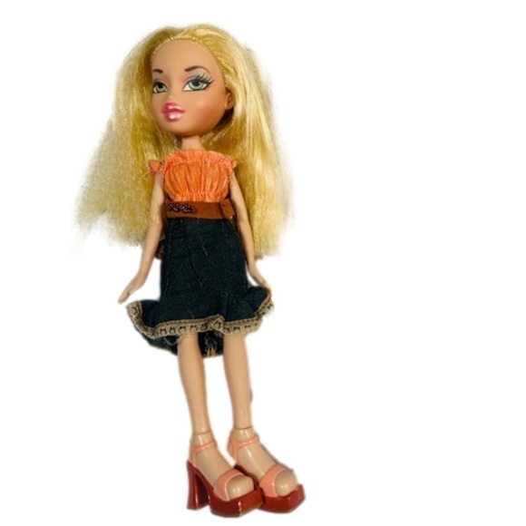 Bratz Strut It Cloe Original Doll Complete Outfit Y2K Collect MGA Entertainment - Picture 1 of 2